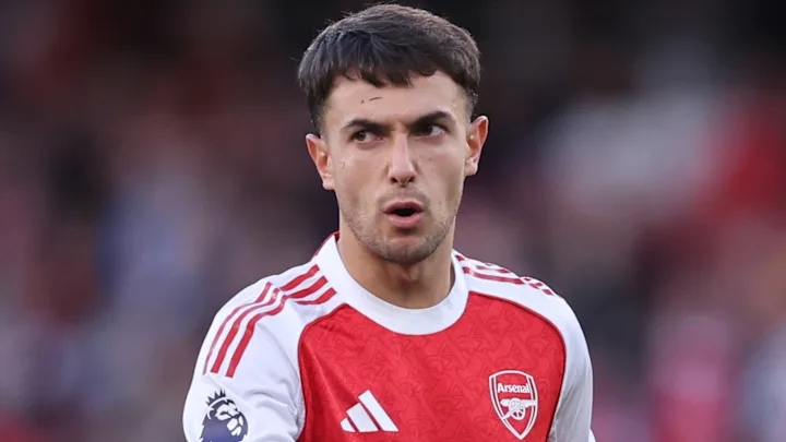 Martin Zubimendi thi đấu cho Arsenal