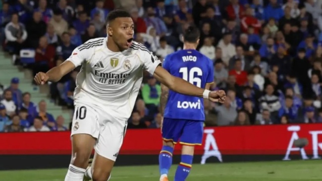Mbappe bùng nổ ở Real.