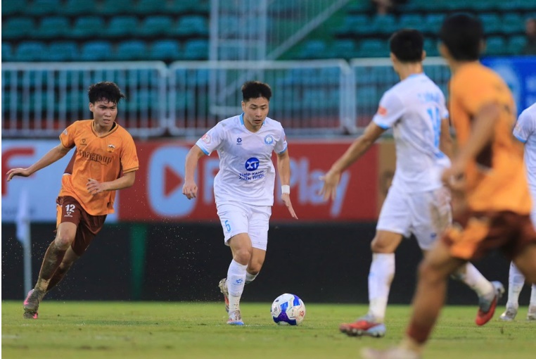 Nam Định không thể giành trọn 3 điểm trước HAGL. Nam Định không thể giành trọn 3 điểm trước HAGL.