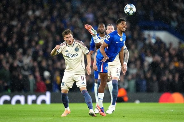 Wesley Fofana thi đấu xuất sắc tại Stamford Bridge Hình ảnh Wesley Fofana trong trận đấu