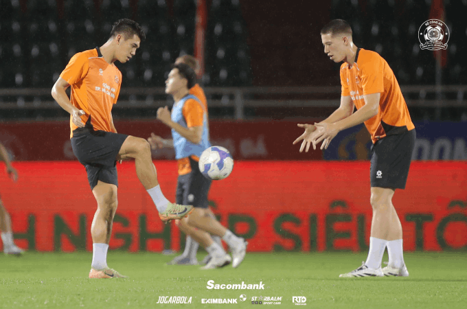 Lee Williams chơi mờ nhạt trong trận ra mắt
