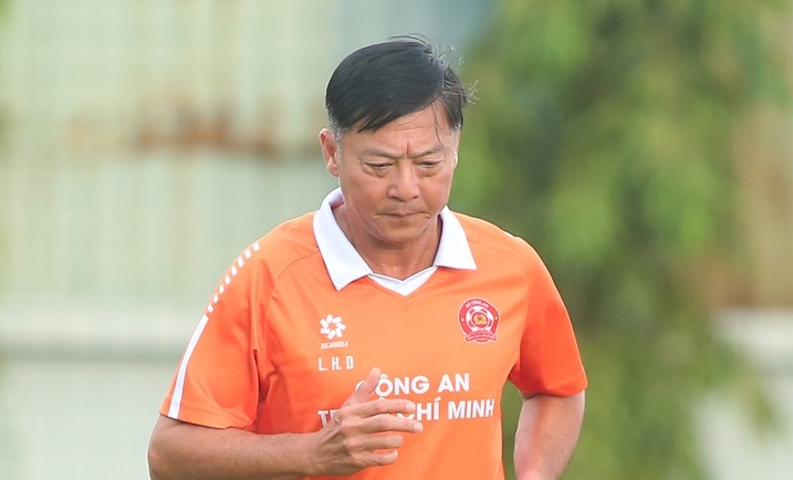 Áp lực đặt lên vai HLV Lê Huỳnh Đức. Áp lực đặt lên vai HLV Lê Huỳnh Đức.