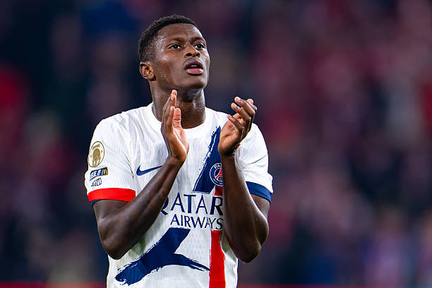 Manchester United có cơ hội chiêu mộ Nuno Mendes