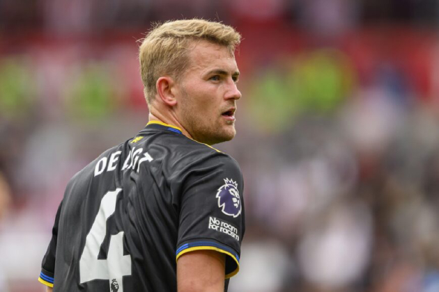 De Ligt thi đấu thăng hoa tại Old Trafford De Ligt thi đấu quả cảm
