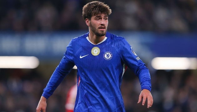 Marc Guiu chuẩn bị thi đấu cho Chelsea cùng HLV Enzo Maresca
