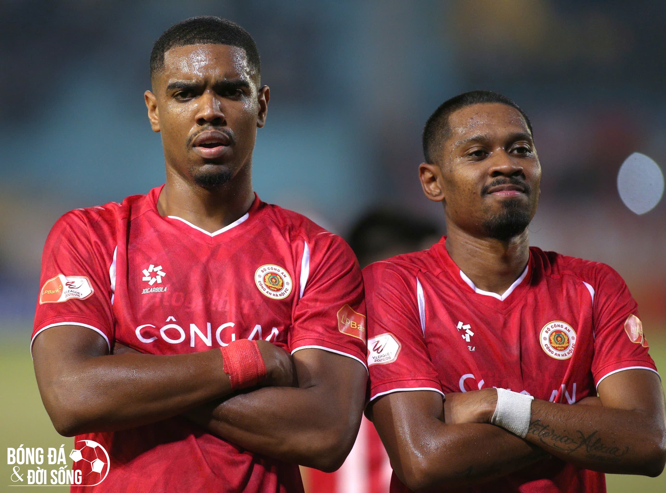 Alan lập công giúp CAHN đánh bại Công an TPHCM trên sân nhà Hàng Đẫy Alan ghi bàn cho Công an Hà Nội