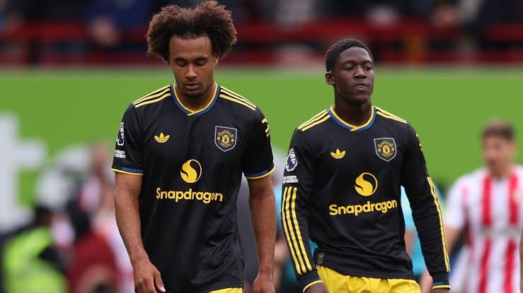 West Ham muốn mượn cả Zirkzee lẫn Mainoo. West Ham nhắm mượn Zirkzee và Mainoo