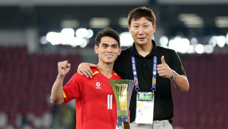 HLV Kim Sang Sik và dấu ấn chiến thuật đỉnh cao giúp bóng đá Việt Nam thăng hoa - Ảnh 1 HLV Kim Sang Sik và dấu ấn chiến thuật đỉnh cao giúp bóng đá Việt Nam thăng hoa - Ảnh 1