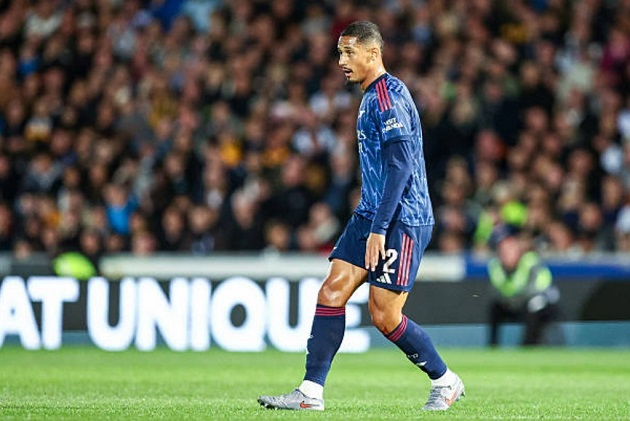 William Saliba ký hợp đồng mới với Arsenal