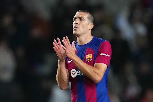 Oriol Romeu rời Barca giải phóng quỹ lương