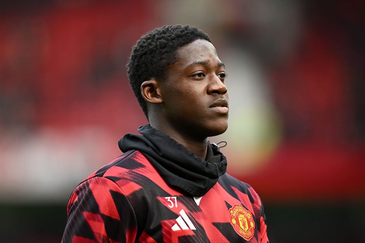 Kobbie Mainoo thi đấu cho Manchester United