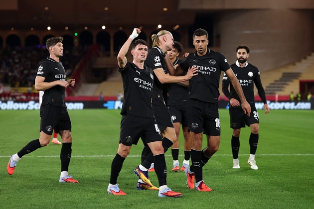Man City vẫn giữ thành tích bất bại mùa này