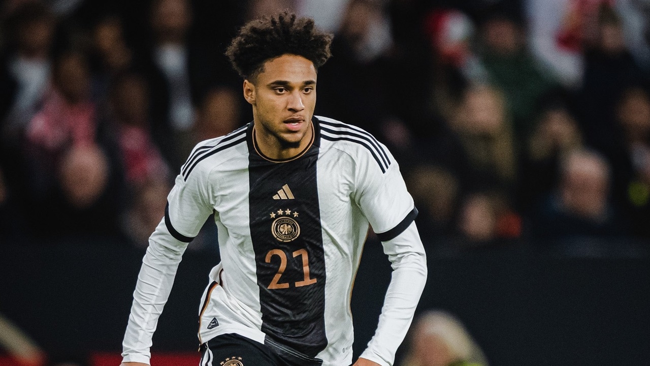 Kevin Schade trong màu áo Brentford