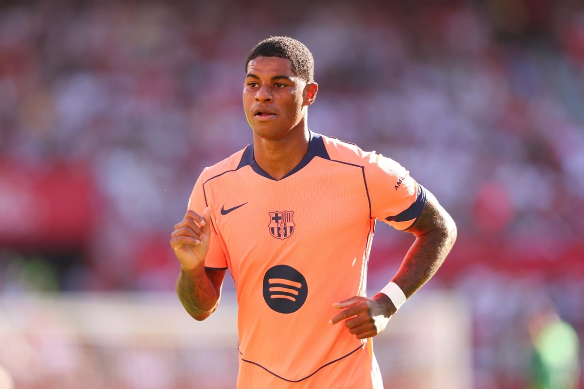 Marcus Rashford thi đấu cho Barcelona
