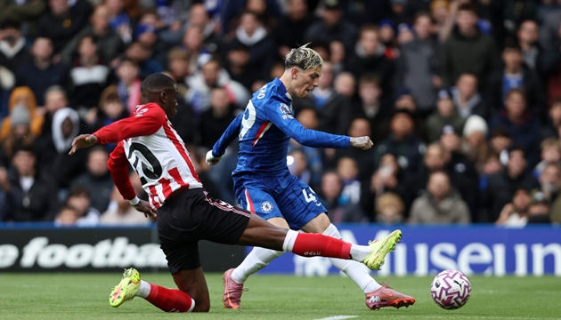 Chân sút người Argentina phải chứng tỏ bản thân hơn nữa ở The Blues. Chân sút người Argentina phải chứng tỏ bản thân hơn nữa ở The Blues.