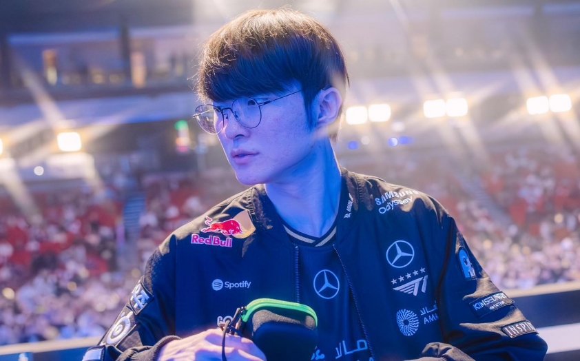 Chiến thắng nghẹt thở, T1 vượt qua AL để bước vào Bán kết CKTG 2025 732241 Niềm vui chiến thắng của T1