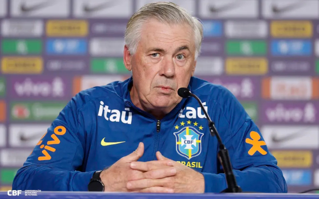 Cầu thủ Brazil ăn mừng bàn thắng