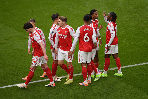 Arsenal thể hiện sự quyết tâm trên sân gettyimages-2243483349-612x612