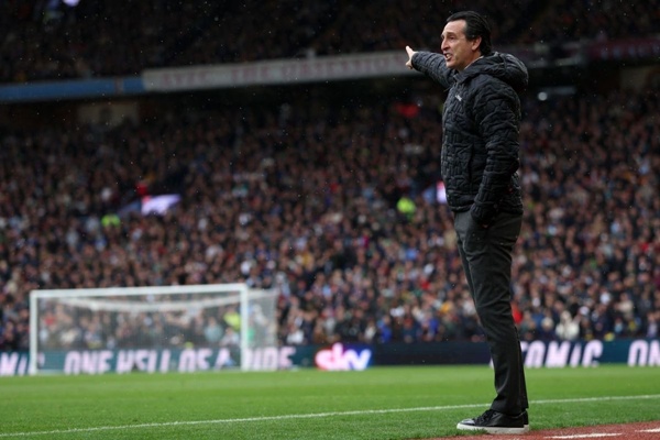 Emery chiến thắng Guardiola b6