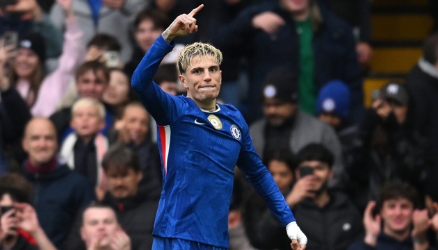 Garnacho vẫn chịu nhiều áp lực từ Chelsea. Garnacho vẫn chịu nhiều áp lực từ Chelsea.