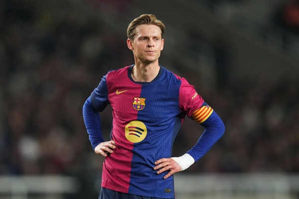 Frenkie de Jong bày tỏ quan điểm về trận Villarreal vs Barcelona tại Miami