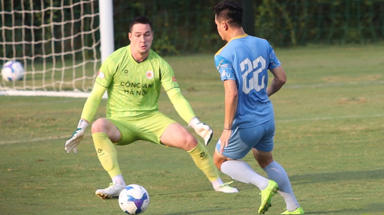 Việt Nam kết thúc đợt tập huấn với 1 thắng và 1 thua