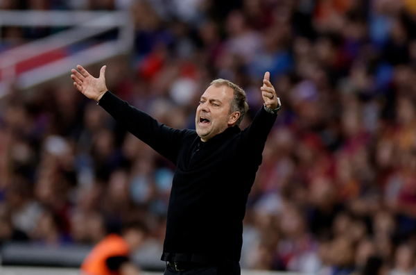 Flick chỉ ra nguyên nhân Barca thua ngược PSG