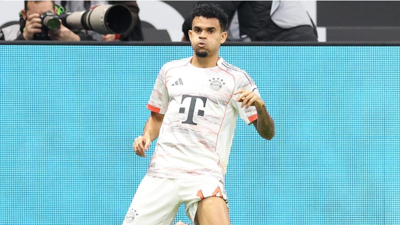Diaz lập cú đúp vào lưới Frankfurt