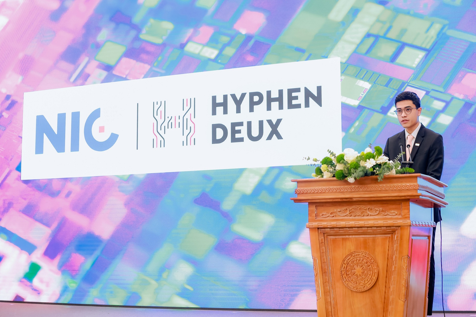 Ông Nam Nguyễn - Tổng Giám đốc Hyphen Deux phát biểu tại Innovate Vietnam 2025
