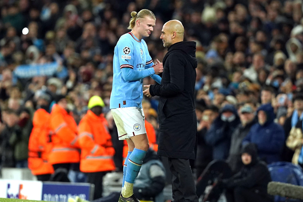 Haaland vẫn là 'họng pháo' được HLV Guardiola kỳ vọng sẽ bắn phá pháo đài Villa Park. Erling Haaland sẵn sàng ghi bàn tại Villa Park