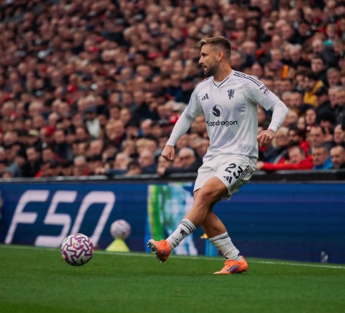 Luke Shaw thi đấu chắc chắn trước Liverpool