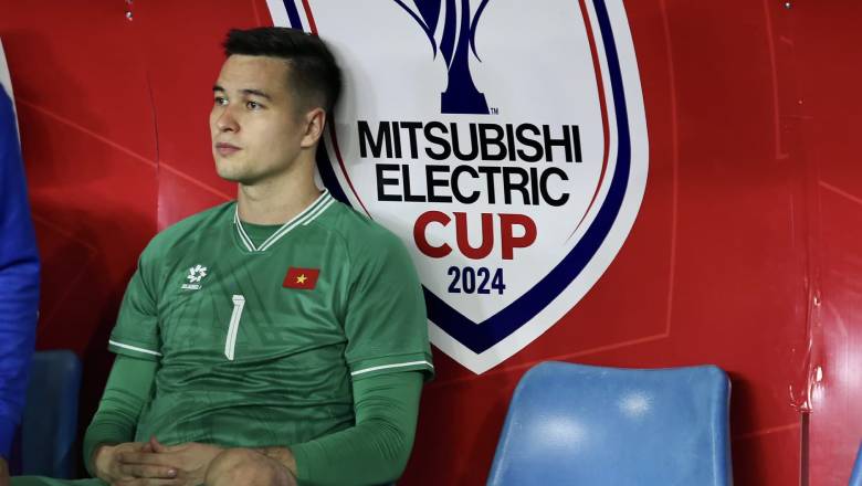 Nguyễn Filip: Phá dớp thành công, chứng minh đẳng cấp - Ảnh 1 Nguyễn Filip và các thủ môn kỳ cựu của ĐT Việt Nam tạm thời không được gọi