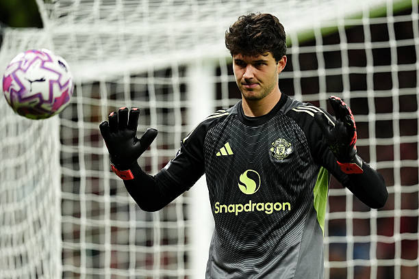 Senne Lammens chơi ấn tượng cùng Manchester United Senne Lammens thi đấu vững vàng trong khung thành MU