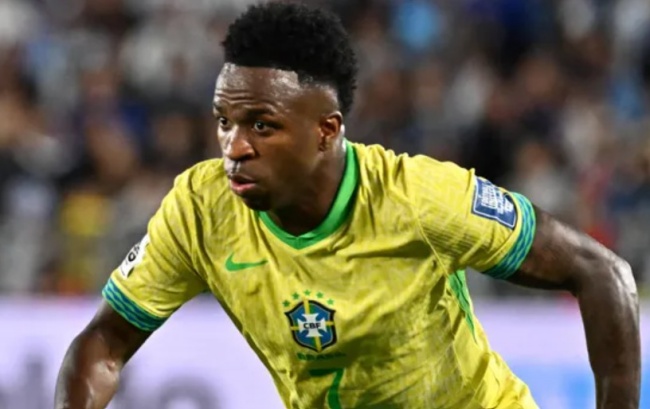 Vinicius là trụ cột hàng công Brazil.