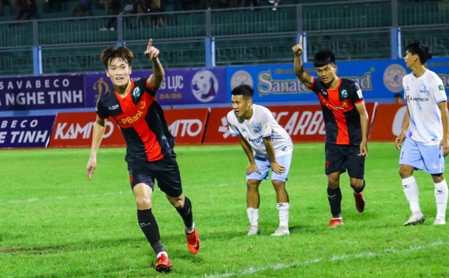Ninh Bình duy trì chuỗi bất bại
