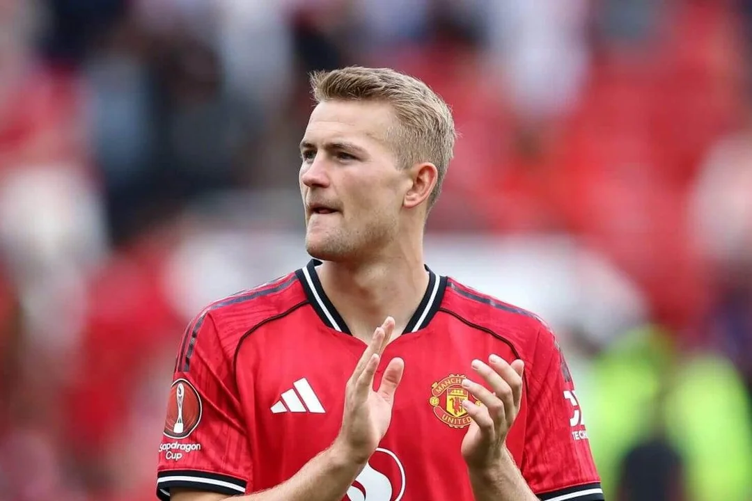 De Ligt tin Man Utd sẽ tiến bộ