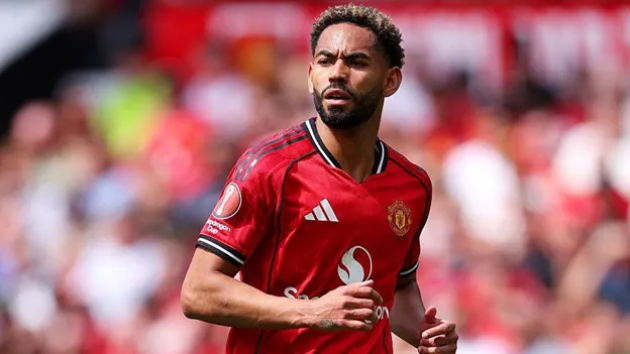 Matheus Cunha thi đấu cho Manchester United