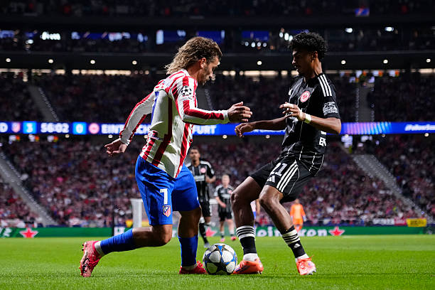Atletico Madrid trong trận đấu với Frankfurt