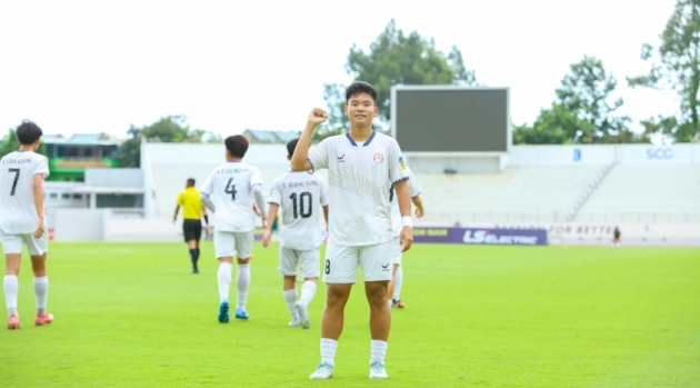 Nguyễn Lê Quang Khôi sớm cho thấy tiềm năng to lớn. Nguyễn Lê Quang Khôi sớm cho thấy tiềm năng to lớn.