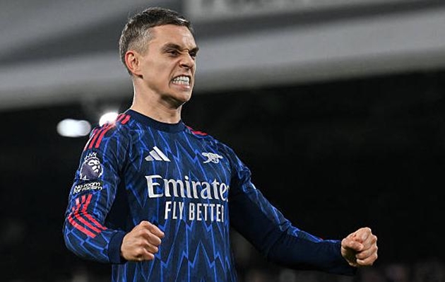 Leandro Trossard tạo nên khác biệt