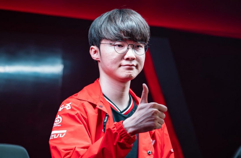 Faker áp đảo về mặt tâm lý đối đầu LPL