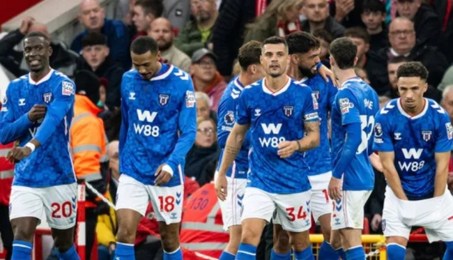 Sunderland thi đấu thăng hoa ở Ngoại hạng Anh