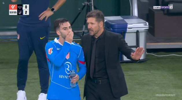Aleix Baena lập công cho Atletico Aleix Baena tỏa sáng trong màu áo Atletico