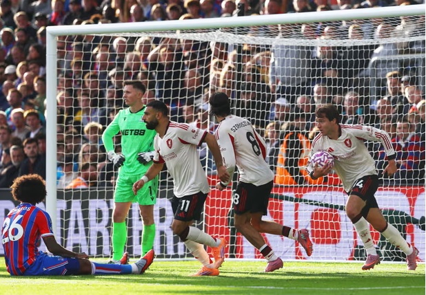 Liverpool sẽ chạm trán Crystal Palace tại EFL Cup. Liverpool sẽ chạm trán Crystal Palace tại EFL Cup.