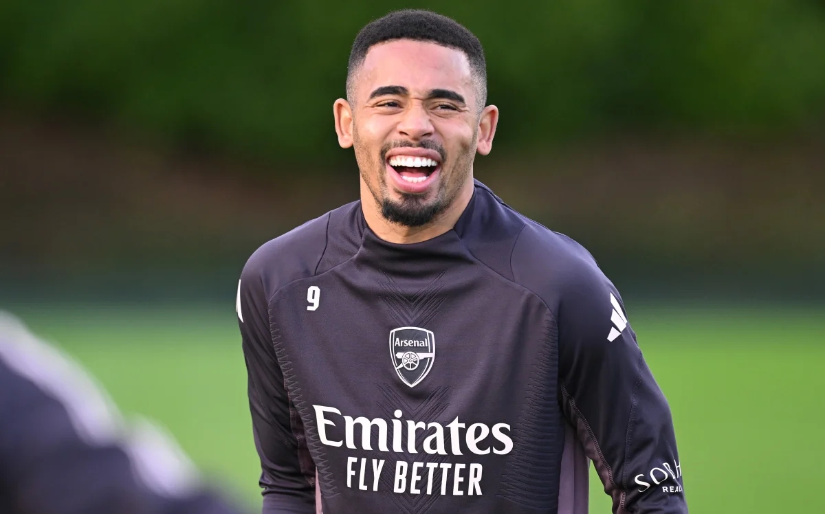 Gabriel Jesus trong màu áo Arsenal