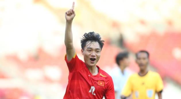 Xuân Bắc có thể được HLV Kim Sang Sik tin tưởng. Xuân Bắc có thể được HLV Kim Sang Sik tin tưởng.