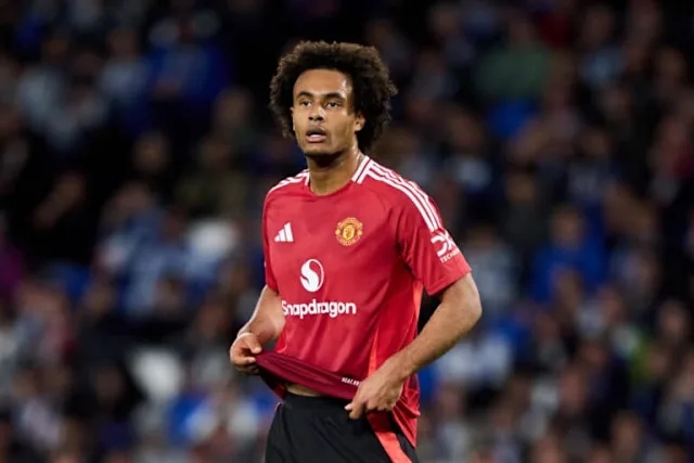 Joshua Zirkzee trong màu áo Man Utd