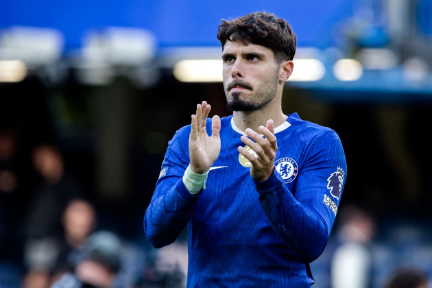 Neto liên tục khiến hàng thủ Benfica vất vả. Pedro Neto thi đấu nổi bật trước Benfica