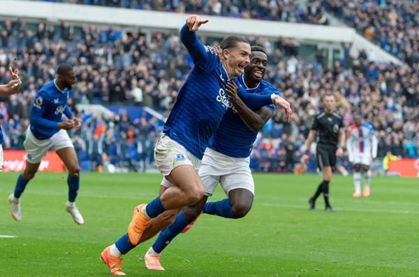 Grealish hồi sinh tại Everton Jack Grealish thi đấu ấn tượng cho Everton