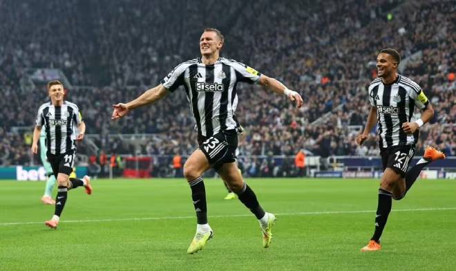 Nick Pope trong trận đấu Newcastle vs Athletic Club